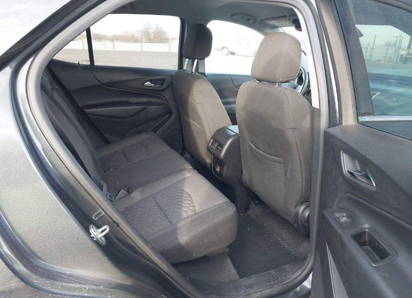 Photo 8 of 2019 Chevrolet Equinox LT (VIN 2GNAXUEVXK6166040)