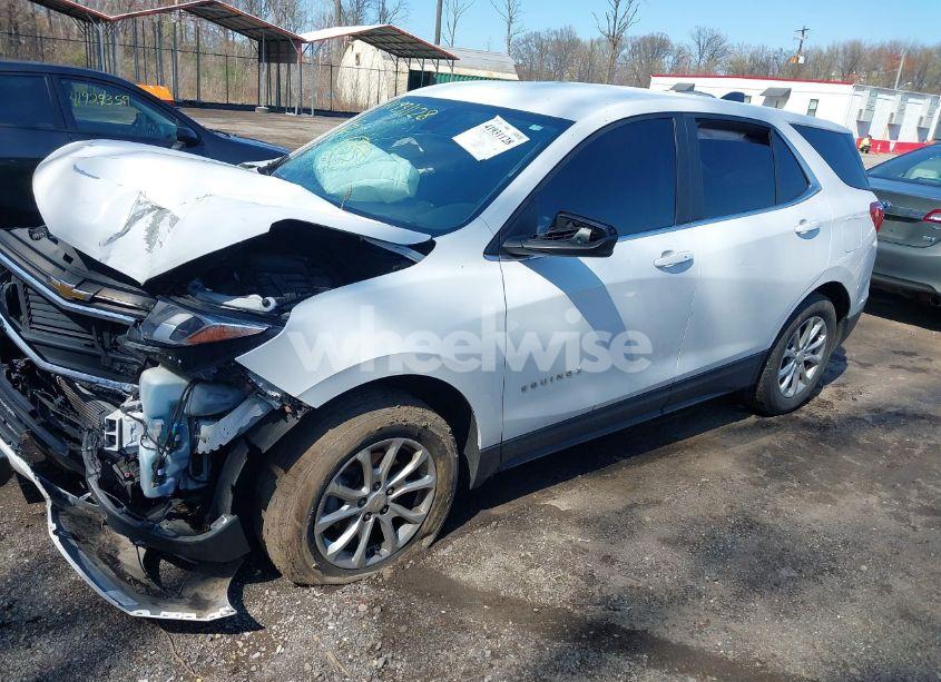 Photo 2 of 2021 Chevrolet Equinox AWD LT (VIN 2GNAXUEVXM6103006)
