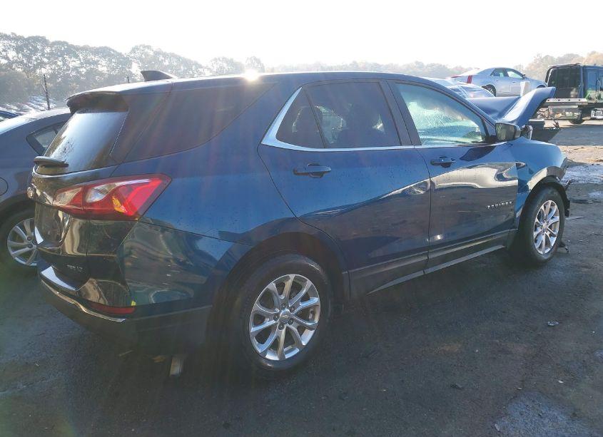 Photo 4 of 2021 Chevrolet Equinox AWD LT (VIN 2GNAXUEVXM6116404)