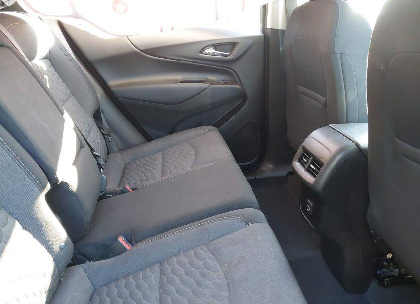 Photo 8 of 2021 Chevrolet Equinox AWD LT (VIN 2GNAXUEVXM6116404)