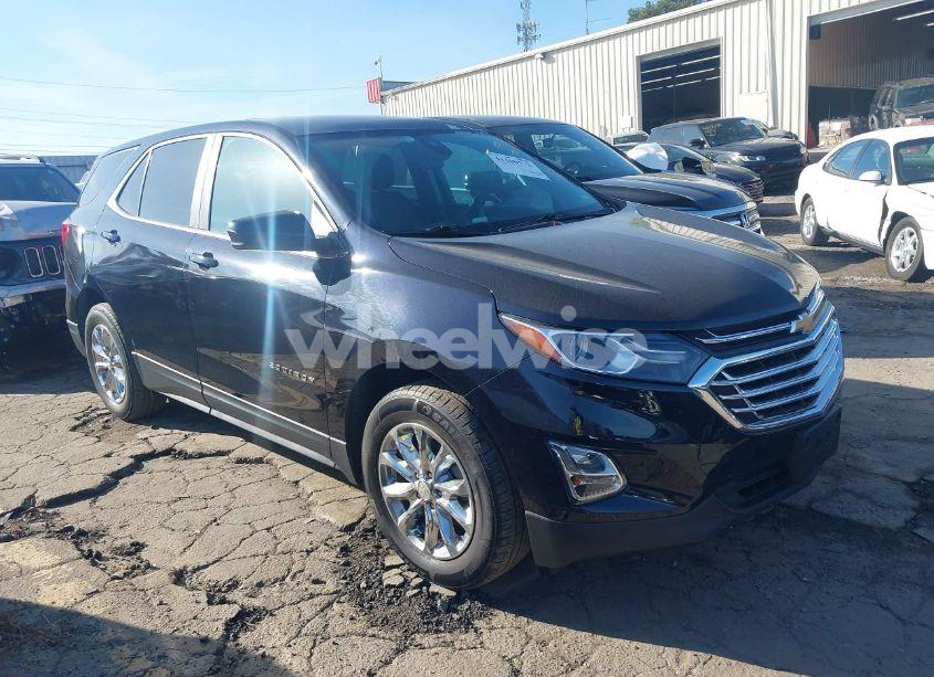 2021 Chevrolet Equinox AWD LT (VIN 2GNAXUEVXM6121795) main photo