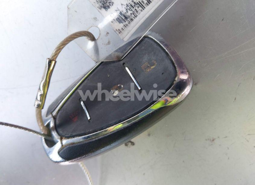 Photo 11 of 2021 Chevrolet Equinox AWD LT (VIN 2GNAXUEVXM6139844)