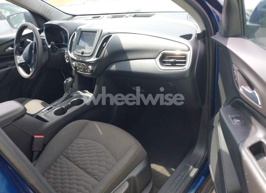 Photo 5 of 2021 Chevrolet Equinox AWD LT (VIN 2GNAXUEVXM6139844)