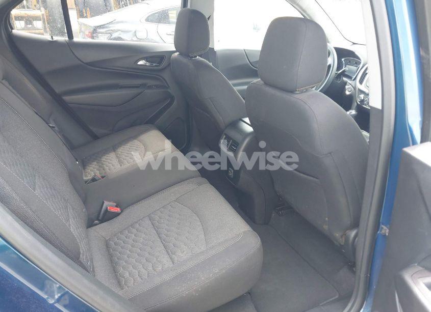 Photo 8 of 2021 Chevrolet Equinox AWD LT (VIN 2GNAXUEVXM6139844)