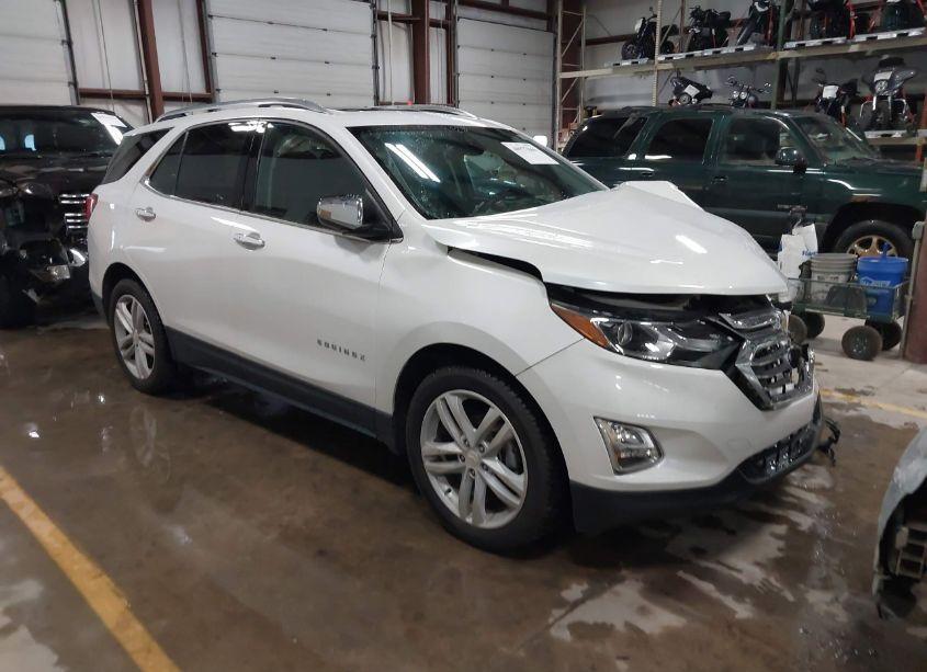 2018 Chevrolet Equinox PREMIER (VIN 2GNAXVEV2J6176503) main photo