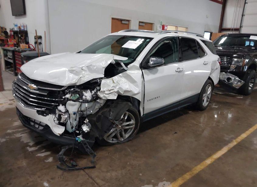 Photo 2 of 2018 Chevrolet Equinox PREMIER (VIN 2GNAXVEV2J6176503)