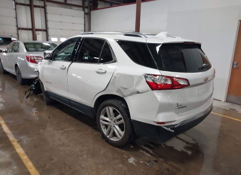 Photo 3 of 2018 Chevrolet Equinox PREMIER (VIN 2GNAXVEV2J6176503)
