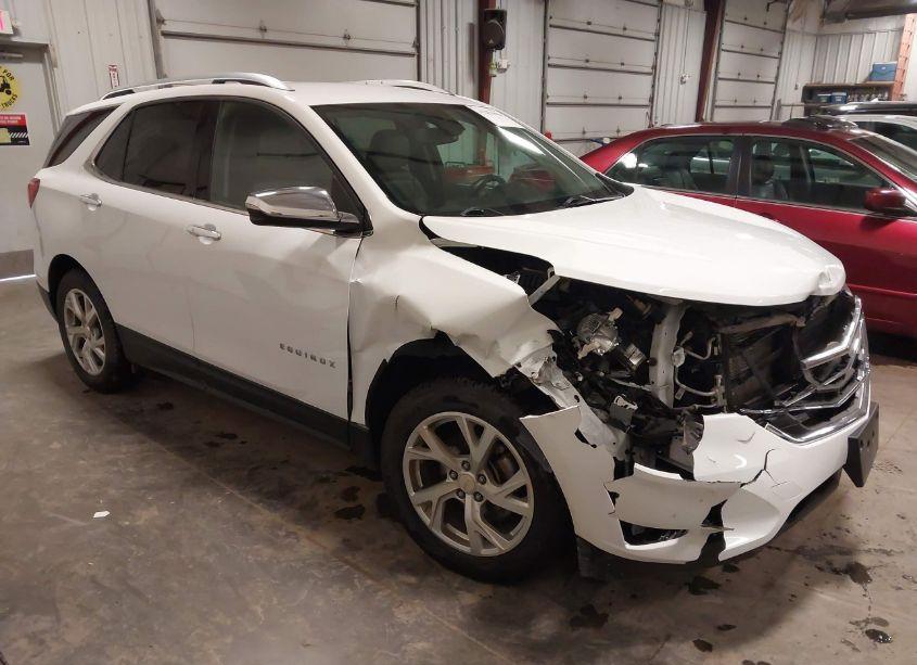 2018 Chevrolet Equinox PREMIER (VIN 2GNAXVEV3J6321211) main photo