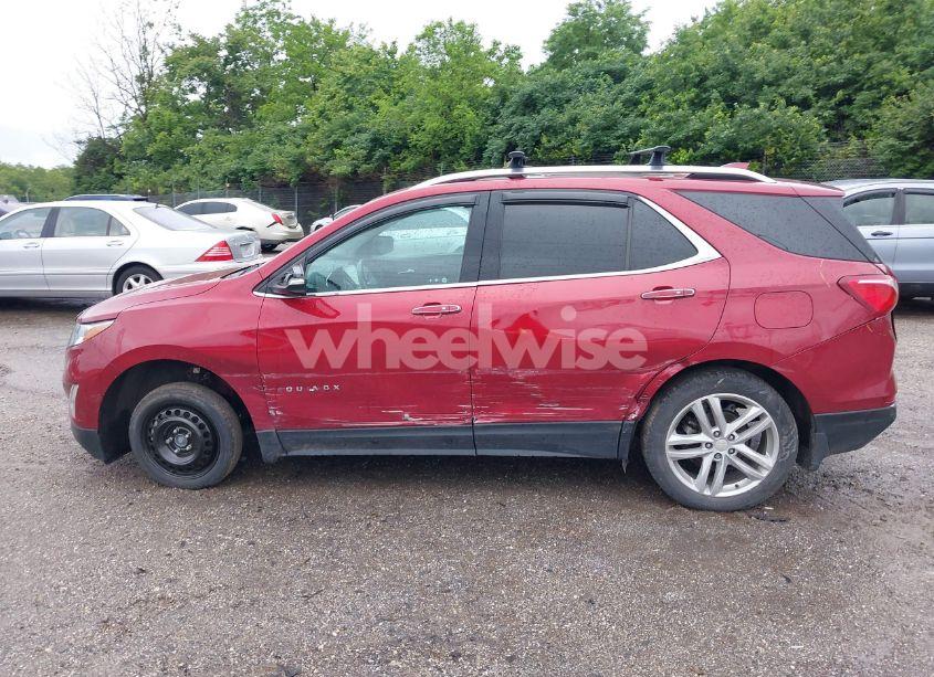 Photo 15 of 2018 Chevrolet Equinox PREMIER (VIN 2GNAXVEV4J6101897)