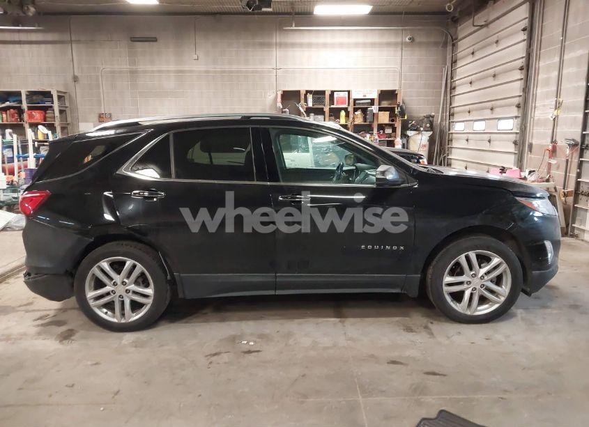 Photo 13 of 2018 Chevrolet Equinox PREMIER (VIN 2GNAXVEV4J6172565)