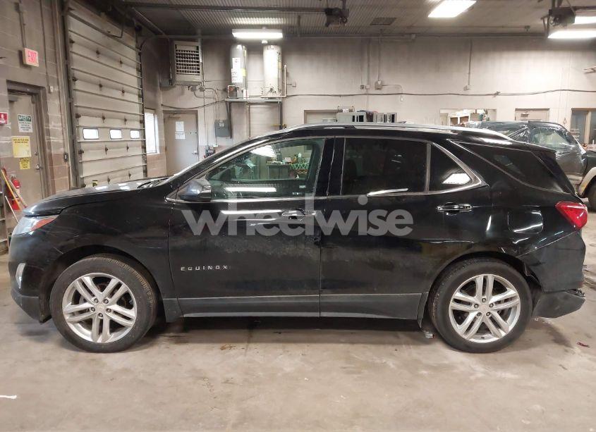Photo 14 of 2018 Chevrolet Equinox PREMIER (VIN 2GNAXVEV4J6172565)
