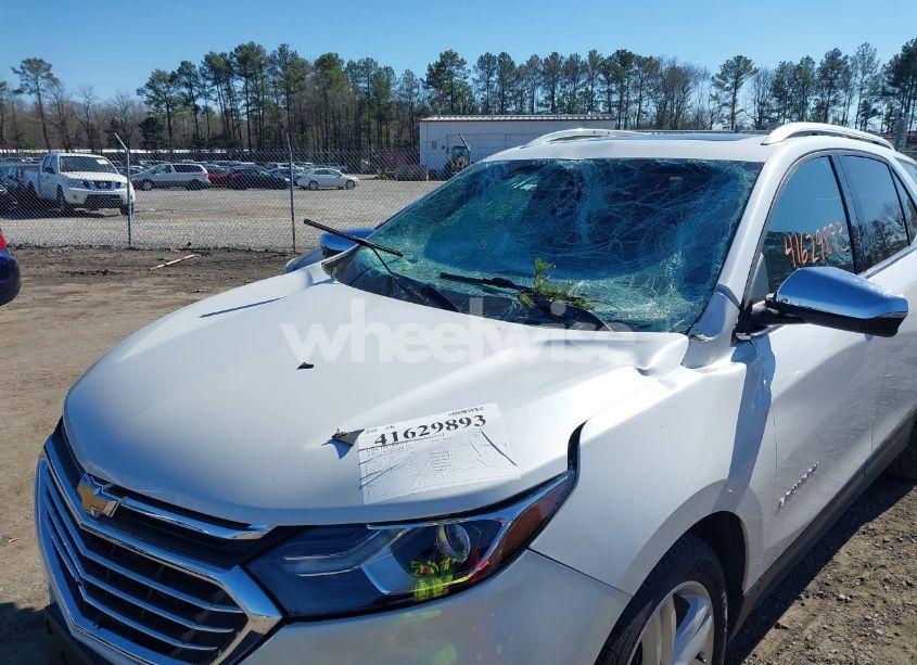 Photo 6 of 2018 Chevrolet Equinox PREMIER (VIN 2GNAXVEV4J6298912)
