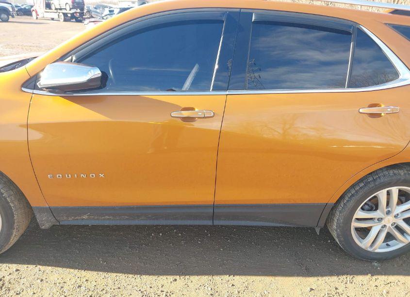Photo 14 of 2018 Chevrolet Equinox PREMIER (VIN 2GNAXVEV5J6179637)
