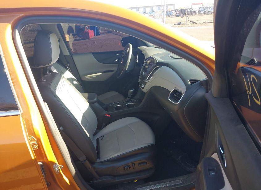 Photo 5 of 2018 Chevrolet Equinox PREMIER (VIN 2GNAXVEV5J6179637)