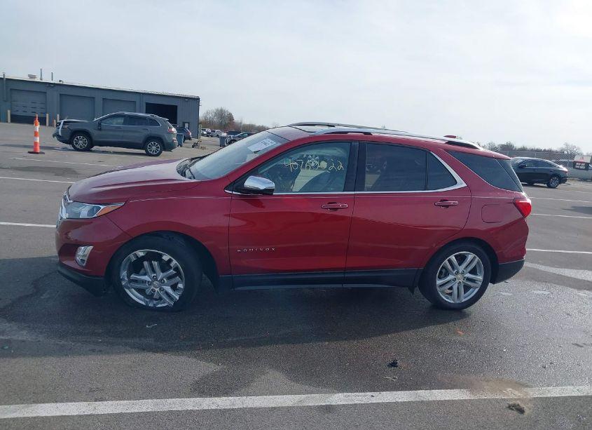 Photo 14 of 2018 Chevrolet Equinox PREMIER (VIN 2GNAXVEV7J6123604)