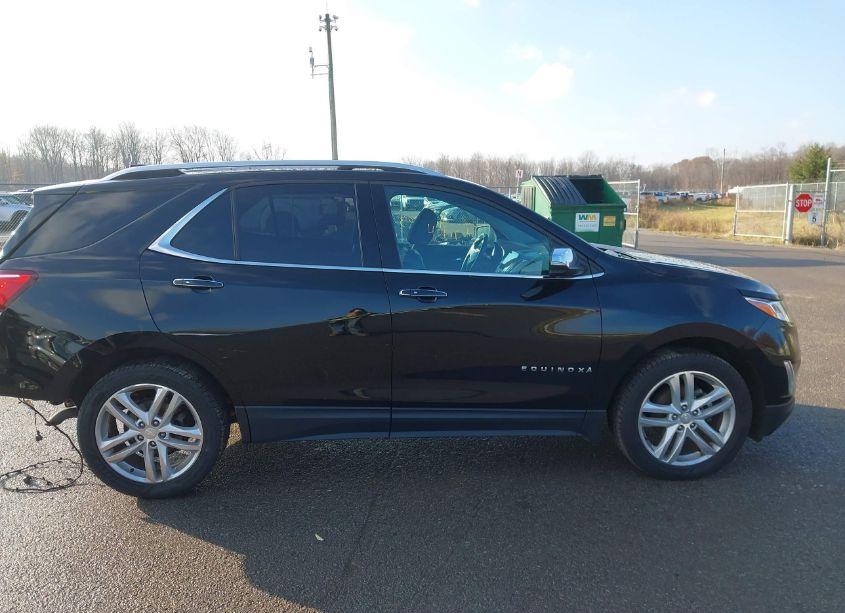 Photo 13 of 2018 Chevrolet Equinox PREMIER (VIN 2GNAXVEV8J6122851)