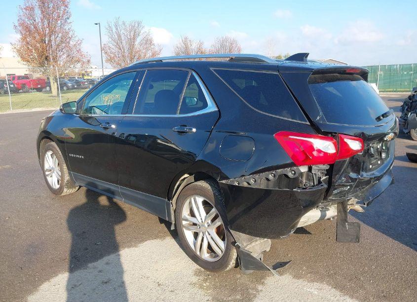 Photo 3 of 2018 Chevrolet Equinox PREMIER (VIN 2GNAXVEV8J6122851)