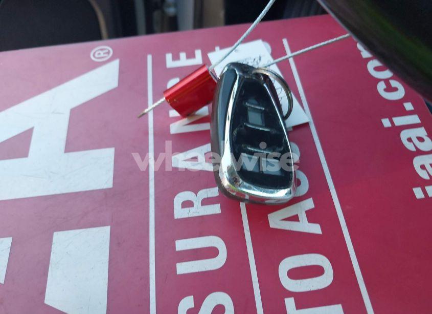 Photo 11 of 2018 Chevrolet Equinox PREMIER (VIN 2GNAXVEV8J6188302)