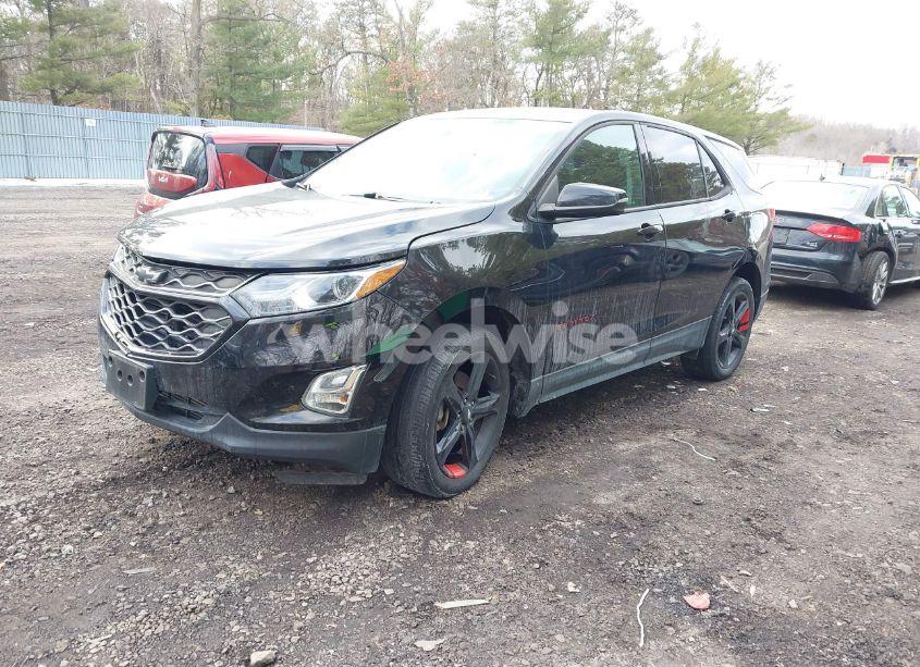 Photo 2 of 2019 Chevrolet Equinox LT (VIN 2GNAXVEX0K6219478)