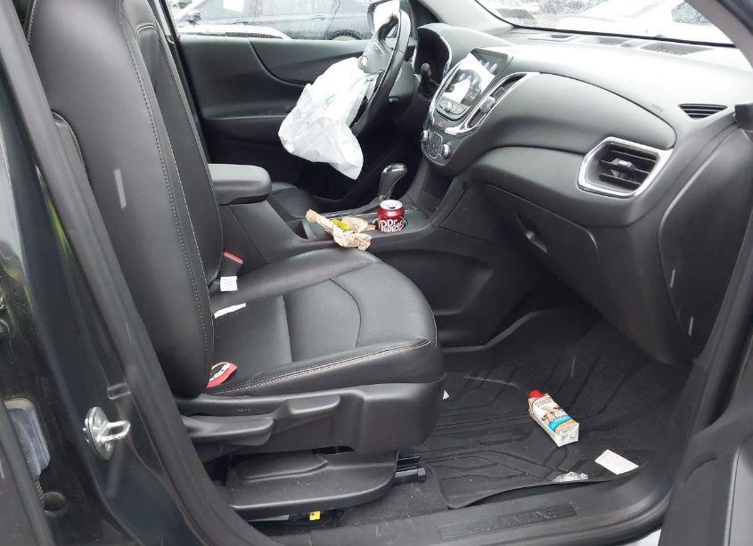 Photo 5 of 2020 Chevrolet Equinox AWD LT 2.0L TURBO (VIN 2GNAXVEX0L6261487)