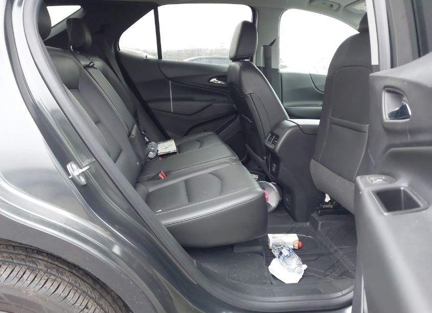 Photo 8 of 2020 Chevrolet Equinox AWD LT 2.0L TURBO (VIN 2GNAXVEX0L6261487)