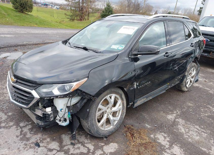 Photo 2 of 2019 Chevrolet Equinox LT (VIN 2GNAXVEX1K6196566)