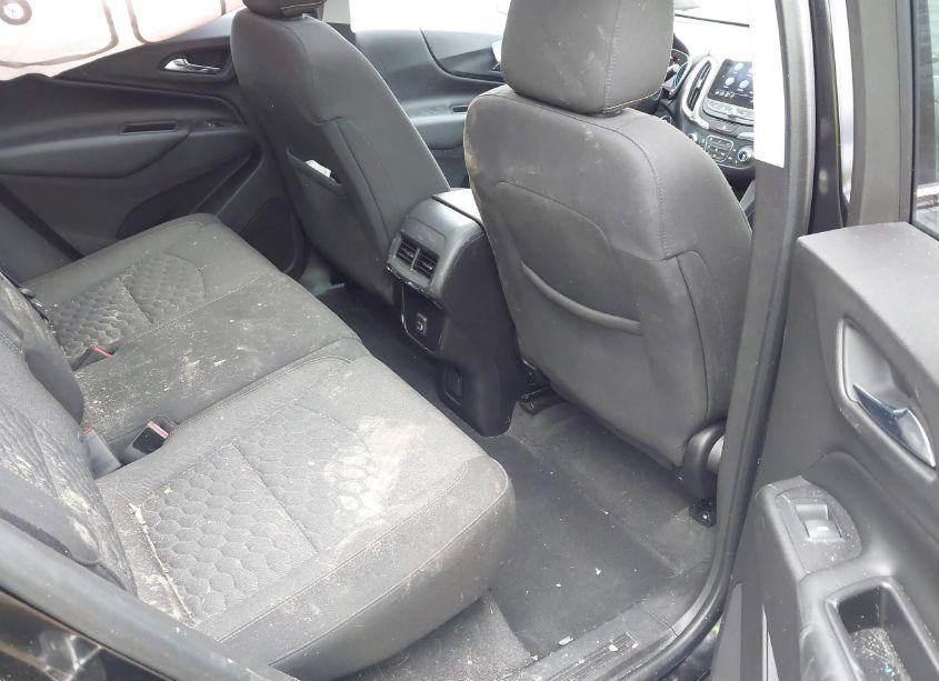 Photo 8 of 2019 Chevrolet Equinox LT (VIN 2GNAXVEX1K6196566)