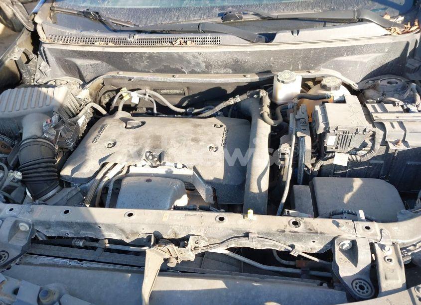 Photo 10 of 2019 Chevrolet Equinox LT (VIN 2GNAXVEX2K6193854)