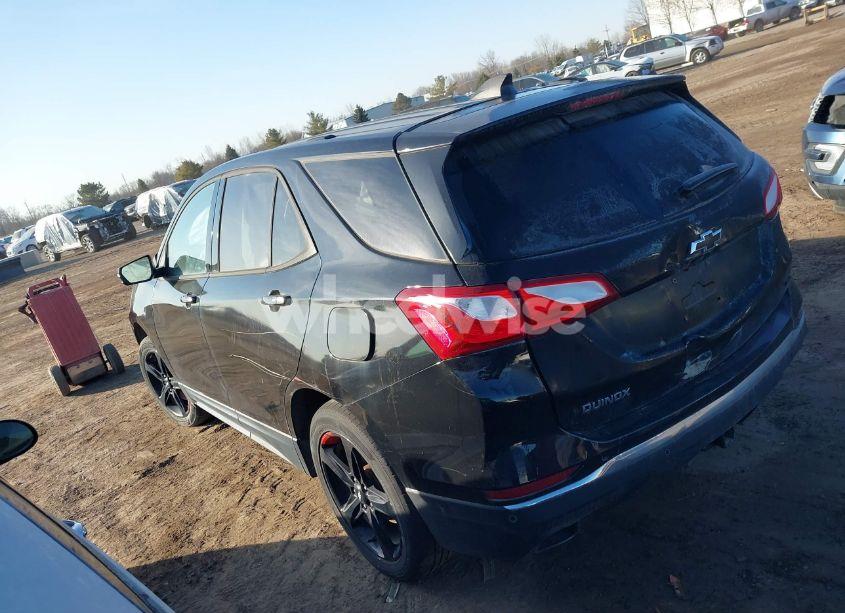 Photo 3 of 2019 Chevrolet Equinox LT (VIN 2GNAXVEX2K6193854)