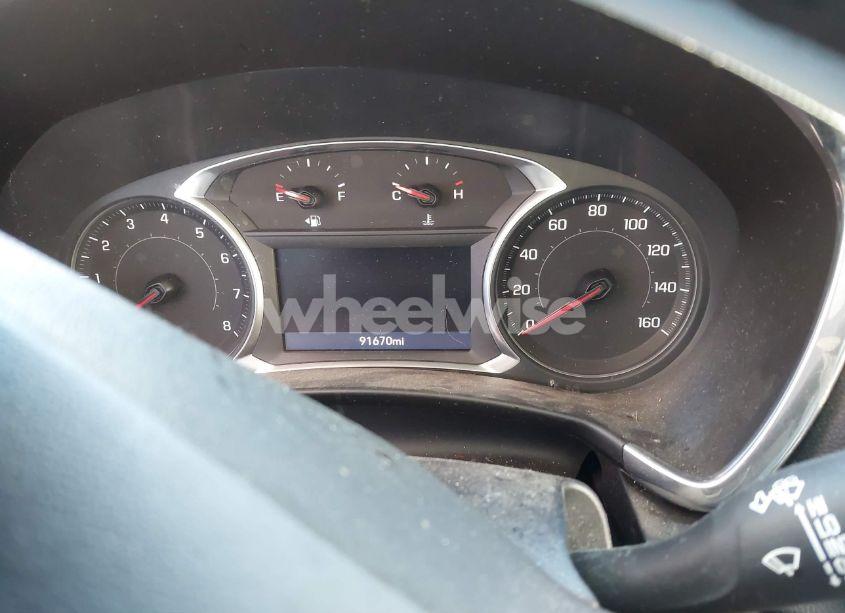 Photo 7 of 2019 Chevrolet Equinox LT (VIN 2GNAXVEX2K6193854)