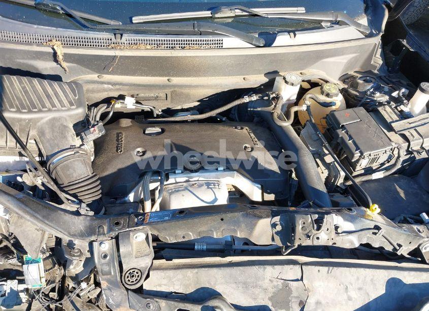 Photo 10 of 2019 Chevrolet Equinox LT (VIN 2GNAXVEX3K6129273)