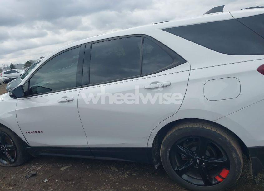 Photo 14 of 2019 Chevrolet Equinox LT (VIN 2GNAXVEX3K6157073)