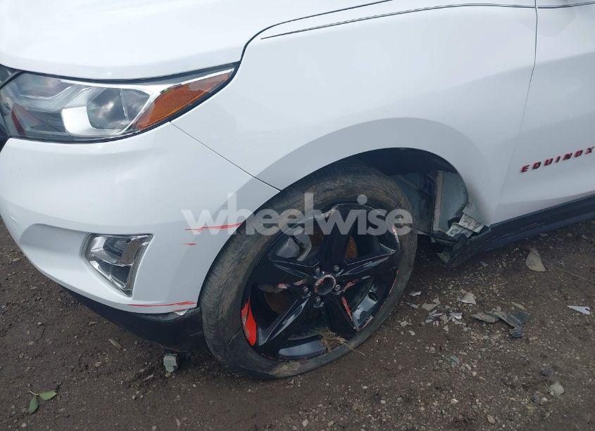 Photo 6 of 2019 Chevrolet Equinox LT (VIN 2GNAXVEX3K6157073)