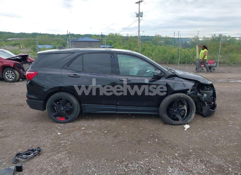 Photo 14 of 2019 Chevrolet Equinox LT (VIN 2GNAXVEX3K6183219)