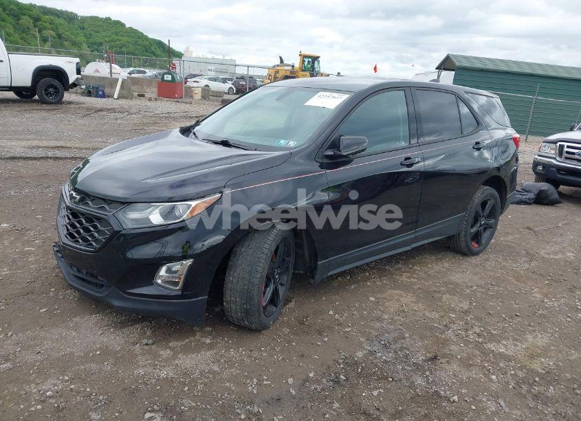Photo 2 of 2019 Chevrolet Equinox LT (VIN 2GNAXVEX3K6183219)
