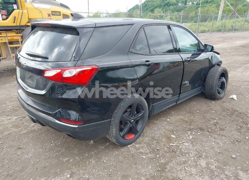 Photo 4 of 2019 Chevrolet Equinox LT (VIN 2GNAXVEX3K6183219)