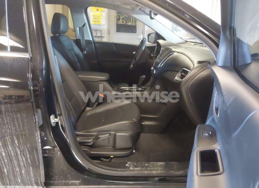 Photo 5 of 2020 Chevrolet Equinox AWD LT 2.0L TURBO (VIN 2GNAXVEX3L6148908)