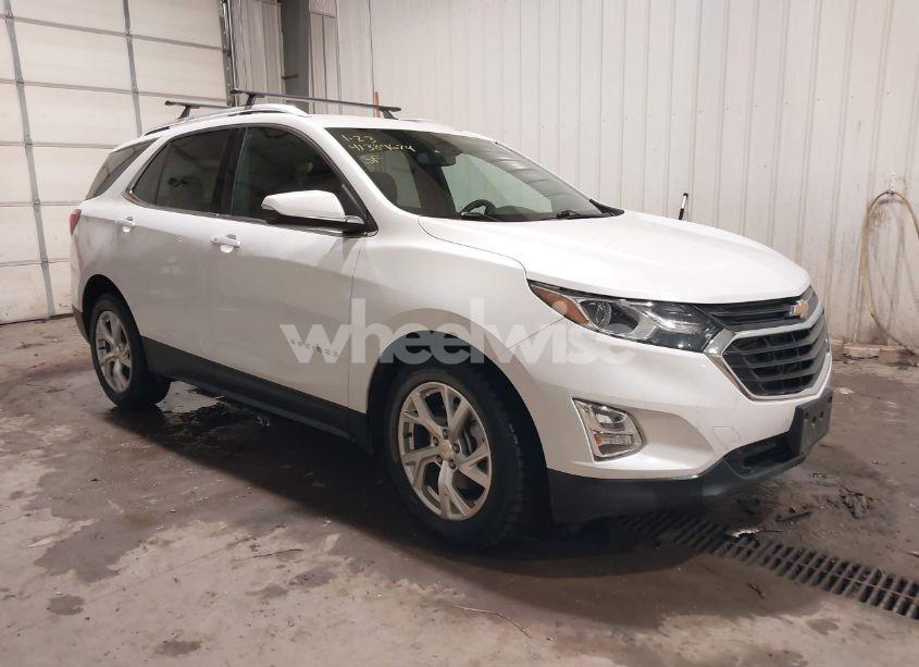 2019 Chevrolet Equinox LT (VIN 2GNAXVEX5K6191659) main photo