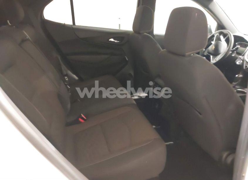 Photo 8 of 2019 Chevrolet Equinox LT (VIN 2GNAXVEX5K6191659)