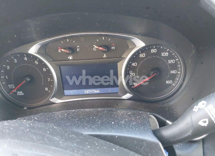 Photo 7 of 2019 Chevrolet Equinox LT (VIN 2GNAXVEX5K6246059)