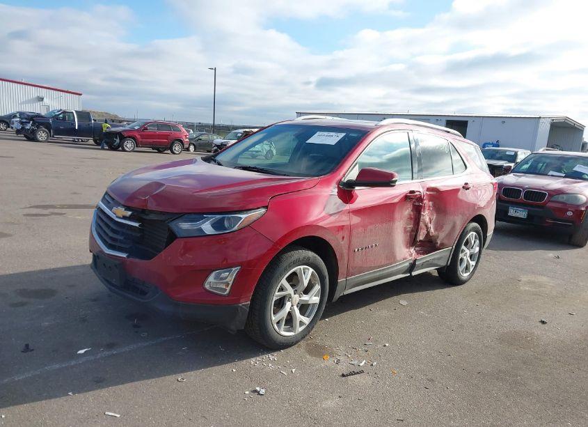 Photo 2 of 2019 Chevrolet Equinox LT (VIN 2GNAXVEX5K6288439)