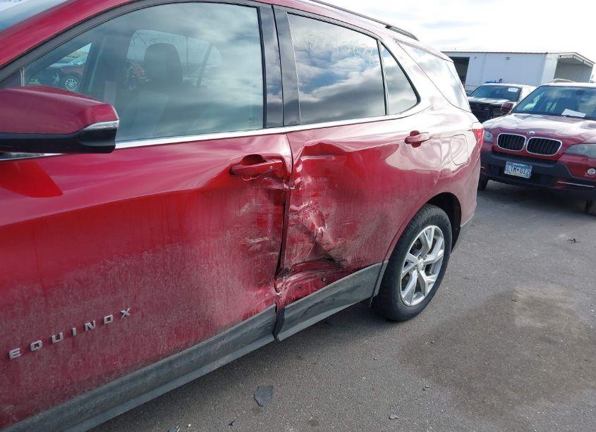 Photo 6 of 2019 Chevrolet Equinox LT (VIN 2GNAXVEX5K6288439)