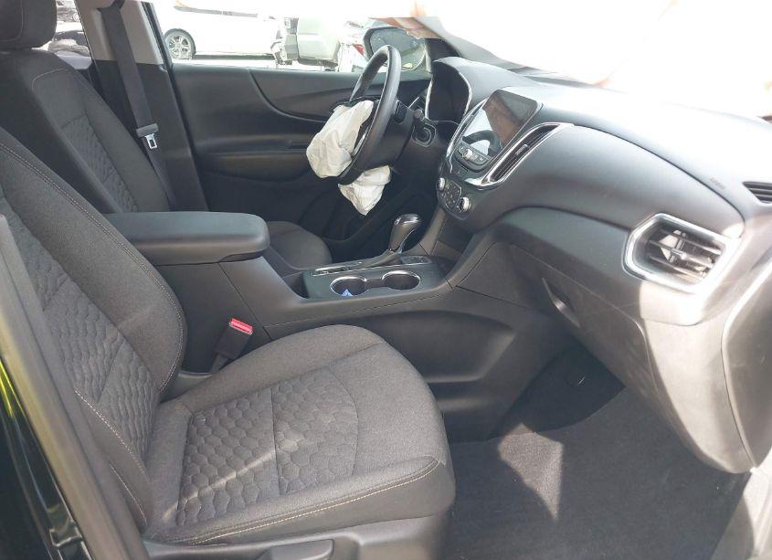 Photo 5 of 2019 Chevrolet Equinox LT (VIN 2GNAXVEX5K6293074)