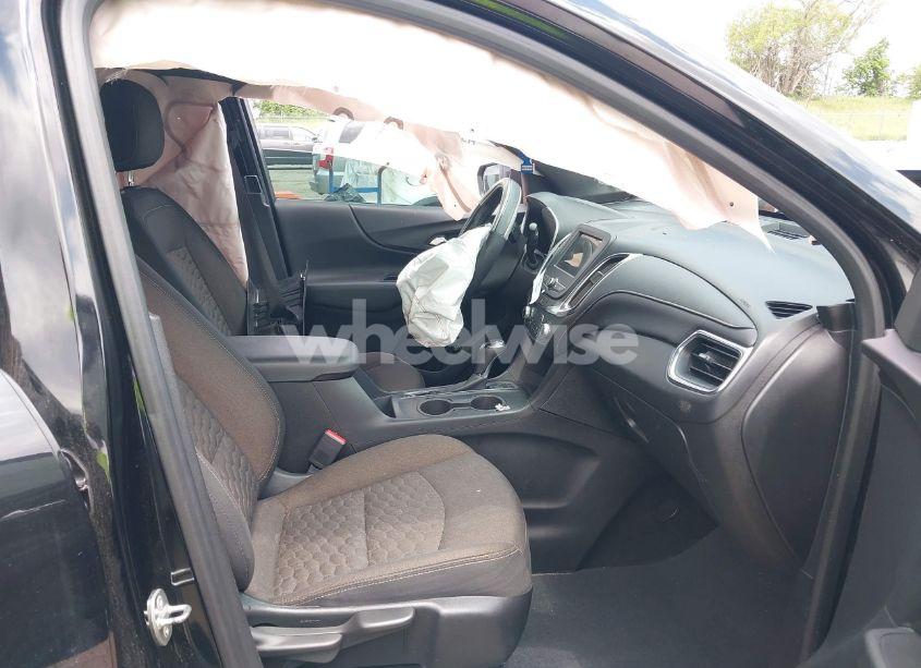 Photo 5 of 2019 Chevrolet Equinox LT (VIN 2GNAXVEX6K6214219)