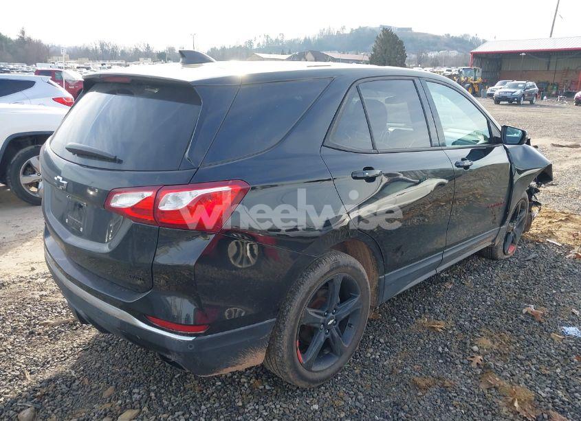 Photo 4 of 2019 Chevrolet Equinox LT (VIN 2GNAXVEX7K6196989)