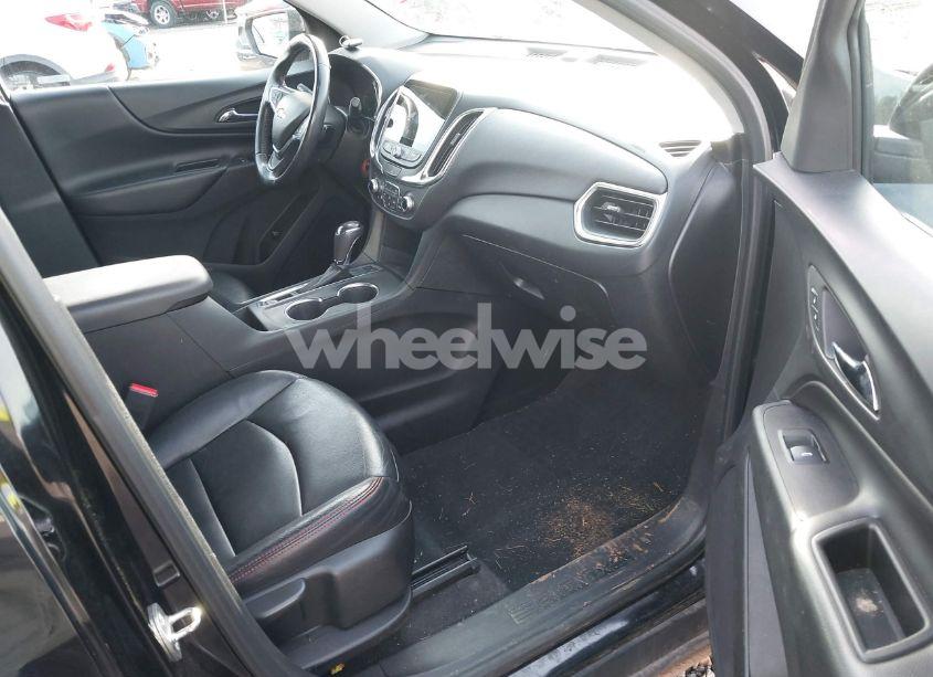 Photo 5 of 2019 Chevrolet Equinox LT (VIN 2GNAXVEX7K6196989)