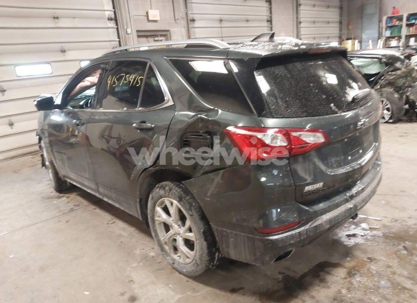 Photo 3 of 2020 Chevrolet Equinox AWD LT 2.0L TURBO (VIN 2GNAXVEX7L6129889)