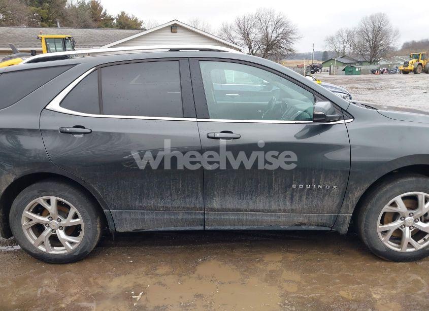 Photo 14 of 2019 Chevrolet Equinox LT (VIN 2GNAXVEX8K6134632)