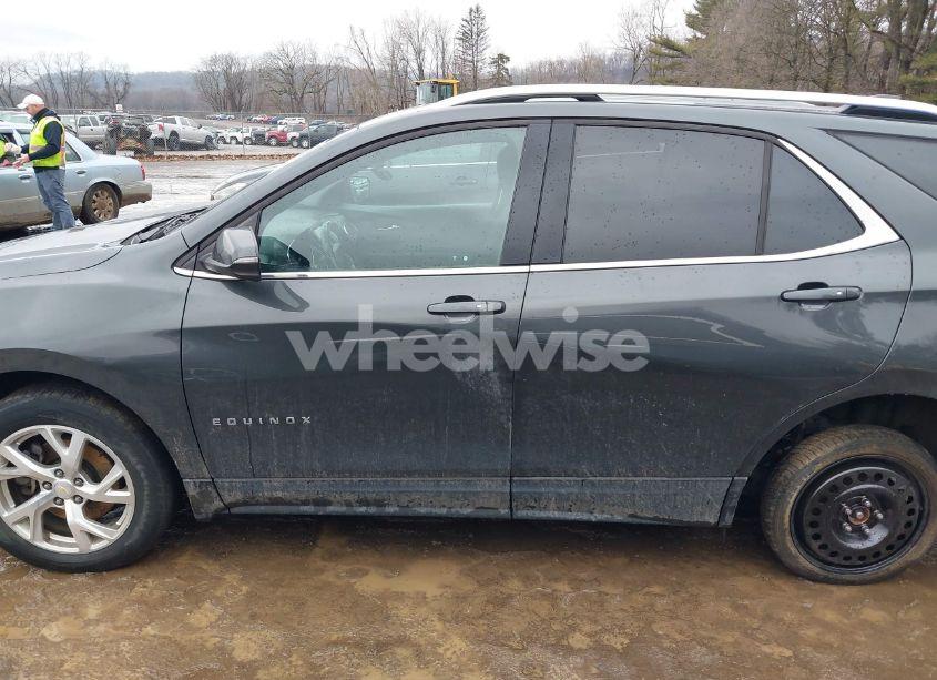 Photo 15 of 2019 Chevrolet Equinox LT (VIN 2GNAXVEX8K6134632)