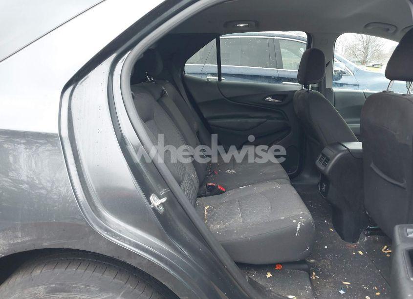 Photo 8 of 2019 Chevrolet Equinox LT (VIN 2GNAXVEX8K6134632)